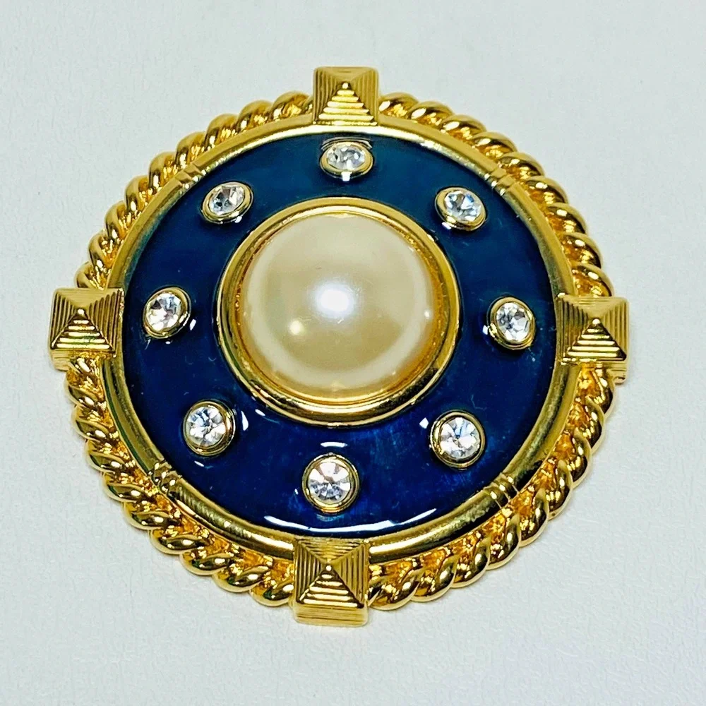Signed SMB Sandra Miller Burrows Brooch Scarf Pin Navy Blue Gold Tone Nautical‎